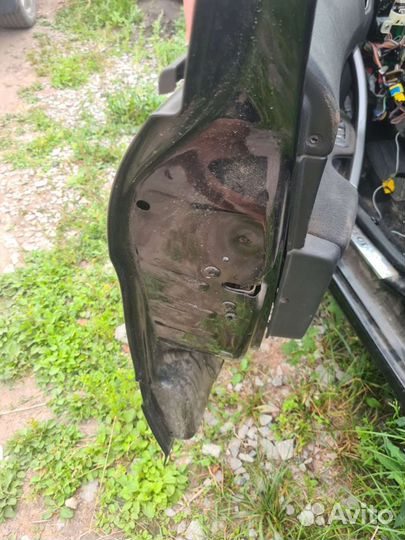 Дверь передняя левая Peugeot 308