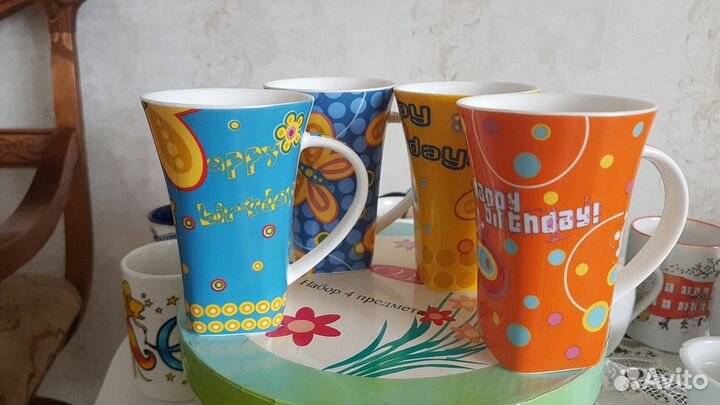 Чашки, бокалы, кружки, заварочный чайник, молочник