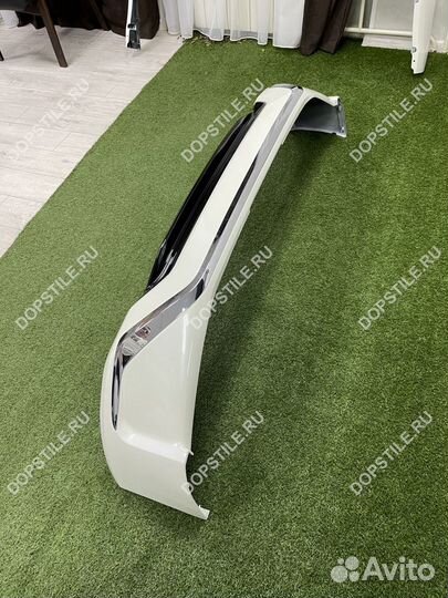 Обвес Executive White Toyota Land Cruiser 200