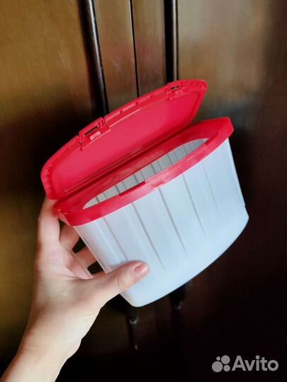 Коробки пластиковые 1,3 литра