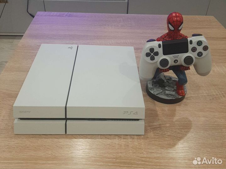 Sony PS4 прошитая + бесплатно 5000 игр