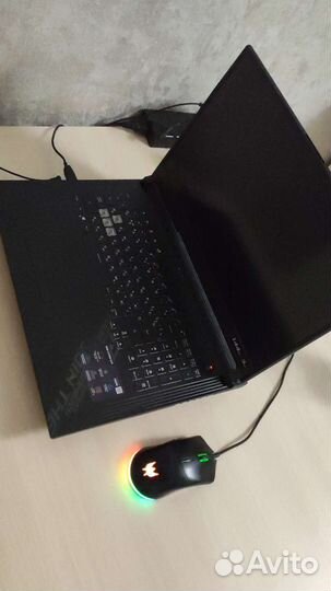Ноутбук Asus ROG Strix g712