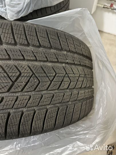 Pirelli Scorpion Winter 285/35 R22 и 315/30 R22