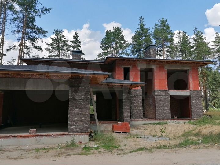 Коттедж 435 м² на участке 20 сот.