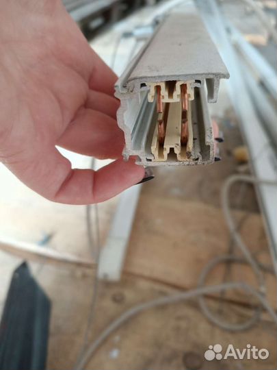 Трековый шинопровод трёхфазный