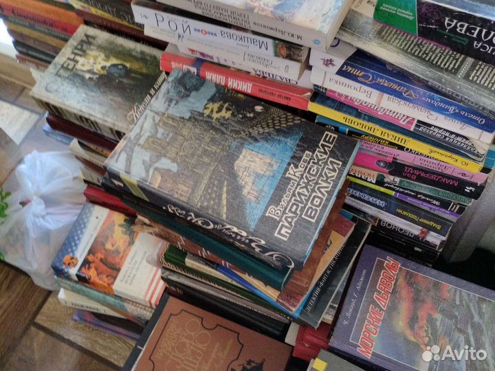 Книги разной тематики в хорошем состояние