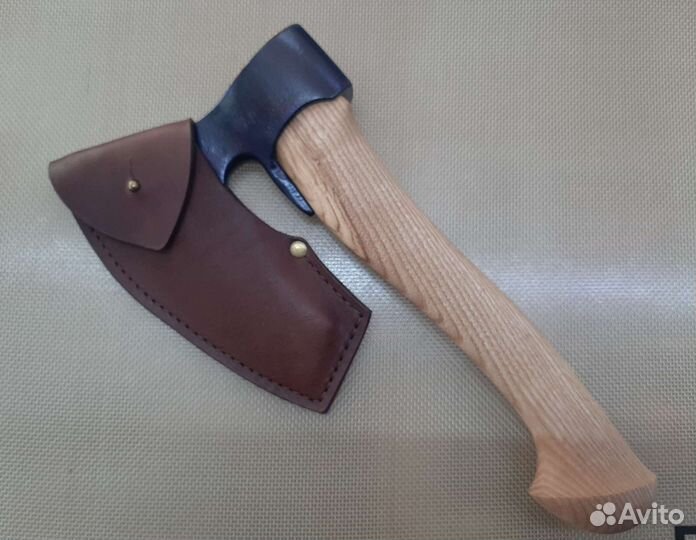 Кованый топор 