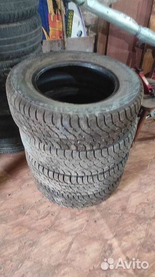 Viatti Bosco S/T V-526 215/65 R16