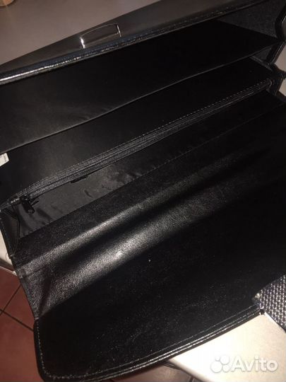 Папка на молнии с ручками А4