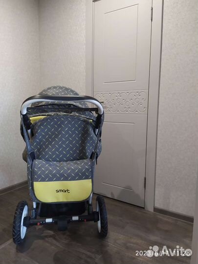 Прогулочная коляска