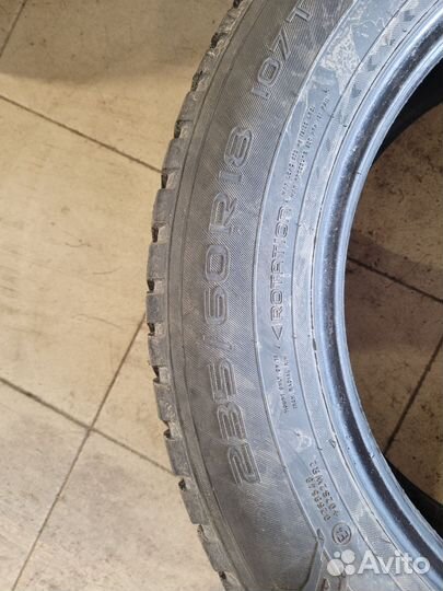 Nokian Tyres Hakkapeliitta 8 SUV 235/60 R18 107T