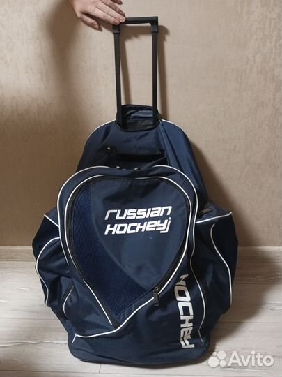 Хоккейный баул-рюкзак на колесах