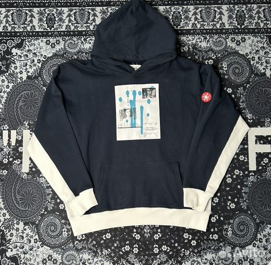 Худи cavempt на руках