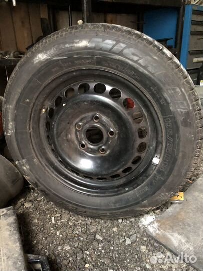 Запасное колесо на Мерседес С-класс