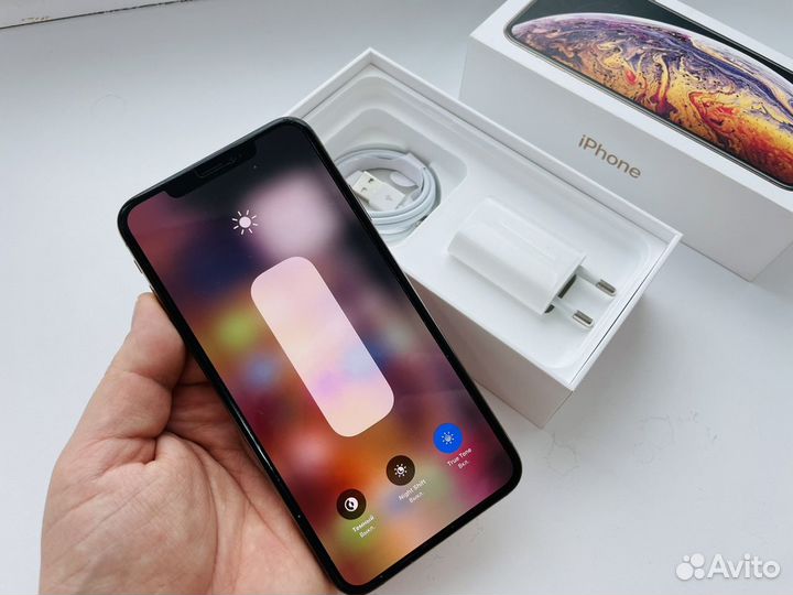 iPhone Xs Max, 64 ГБ