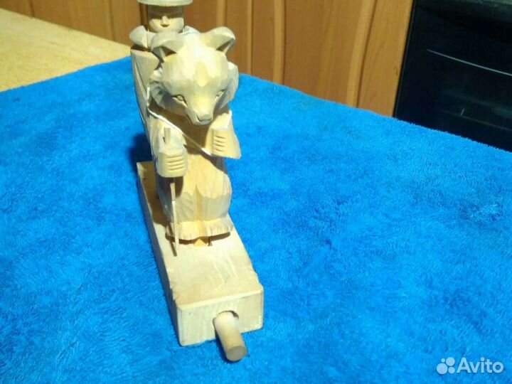 Богородская механическая игрушка Маша и медведь