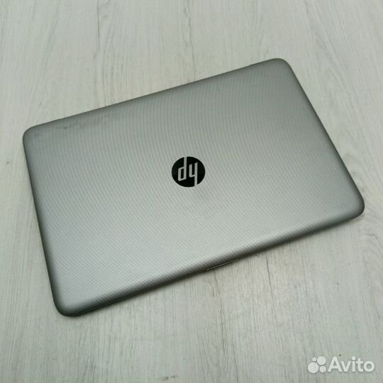 Ноутбук HP 15-ay012nj