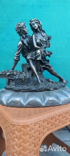 Бронзовая статуэтка