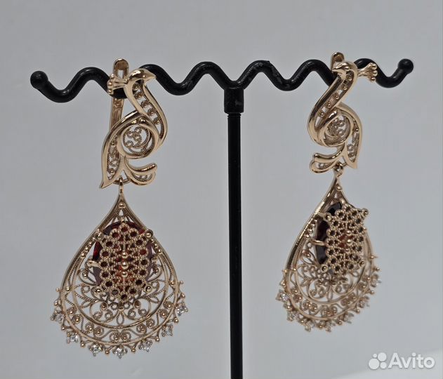 Золотые серьги