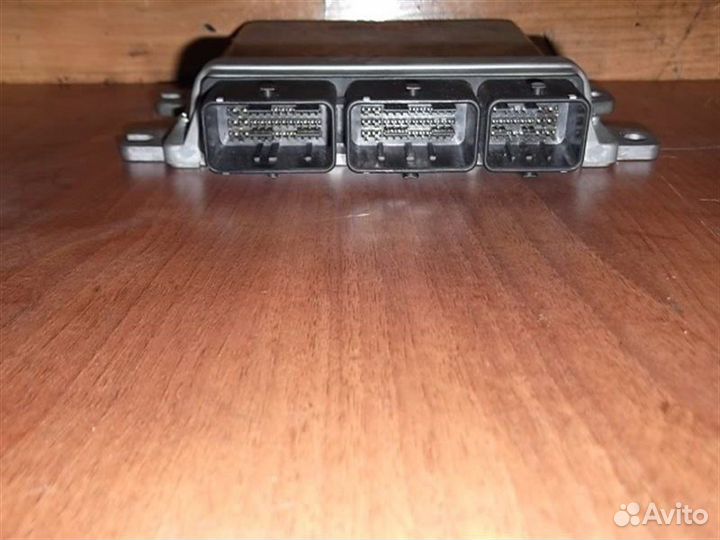 Блок управления двигателем Nissan Skyline V36 VK35