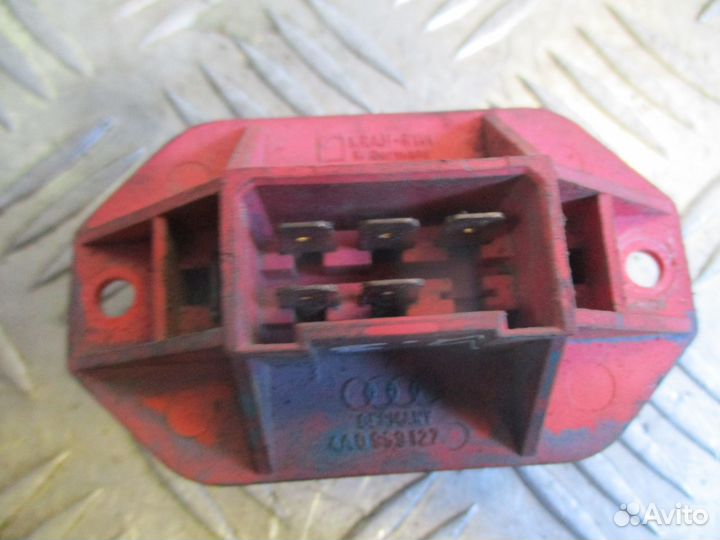 Резистор отопителя Audi 100 C4