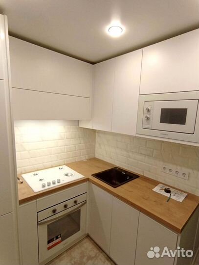 Кухня в потолок