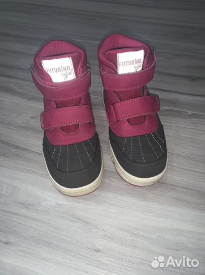 Продам осенние ботинки на девочку