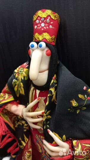 Баба Яга нарядная оберег в дом