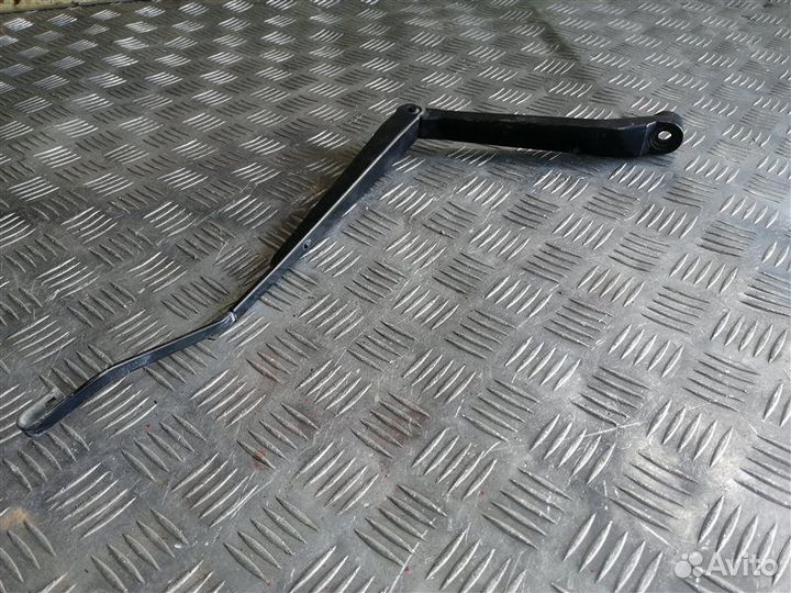 Поводок стеклоочистителя правый Lifan X60 LFB479Q