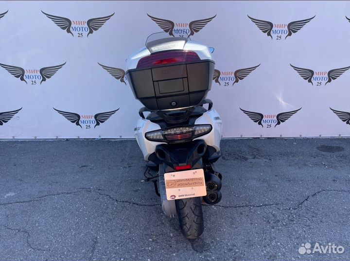 Продаю максискутер BMW C650GT