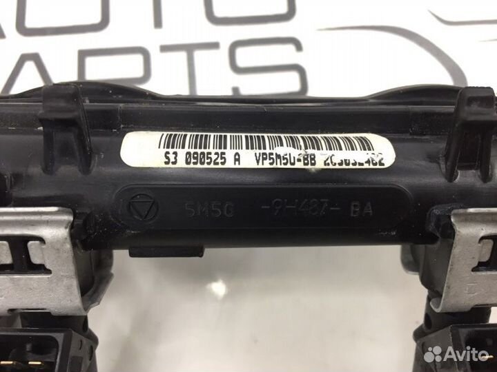 Топливная рампа с форсунками Ford Focus 2 CB4 2010