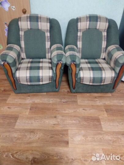 Диван и 2 кресла б/у