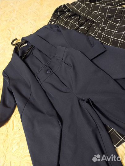 Школьный деловой костюм