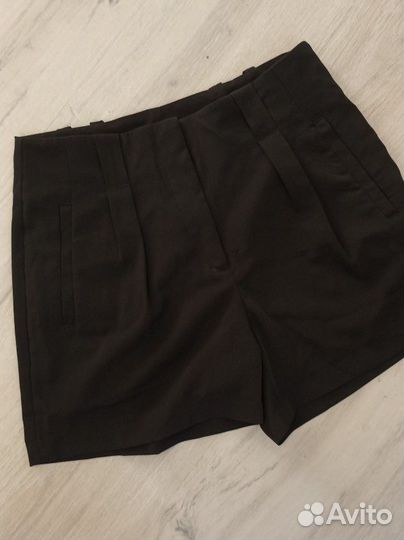 Классические шорты 44