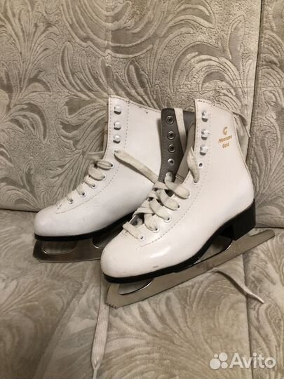 Коньки для девочки (32 размер)