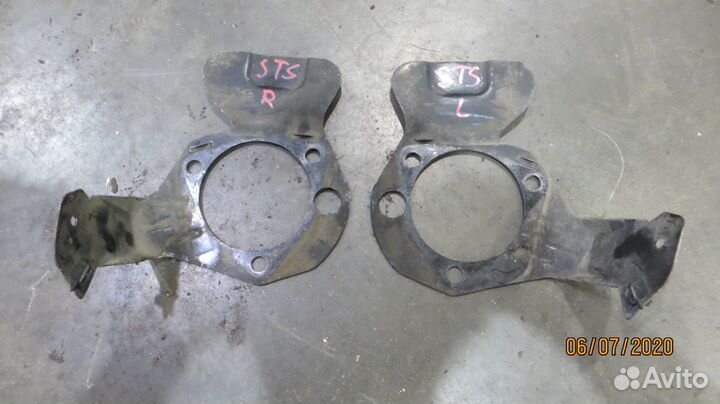 Пыльник тормозного диска Cadillac STS