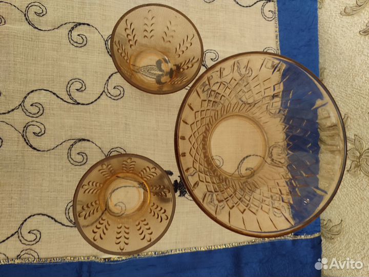 Блюда и салатники из карамельного стекла