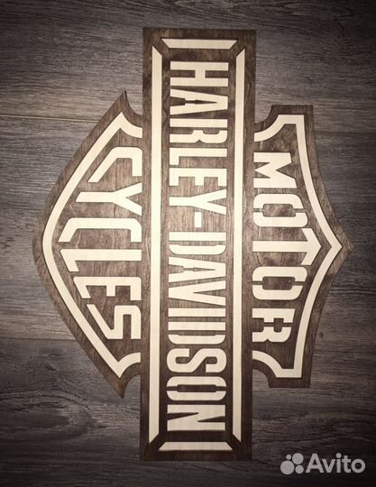 Панно из дерева