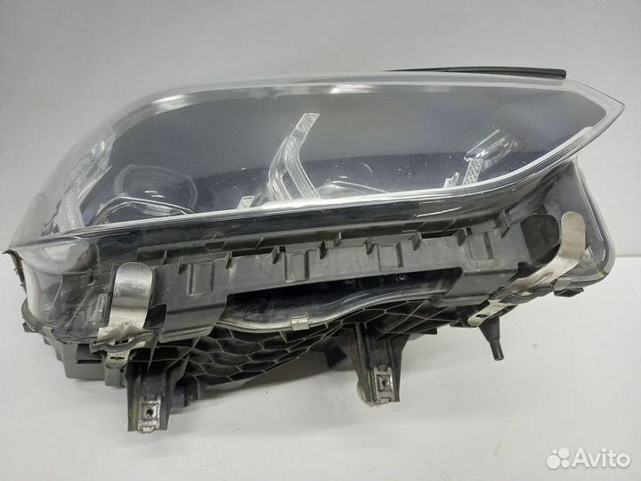 BMW g01 X3 g02 X4 (c 17) фара правая