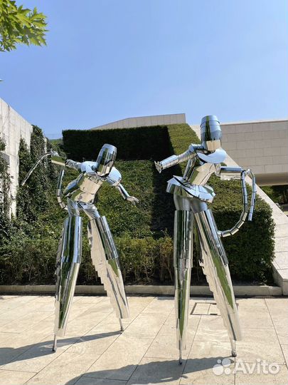 Артисты, зеркальные люди и зеркальные фотозоны