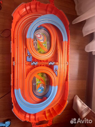 Трек Hot Wheels Carrying case slot track set