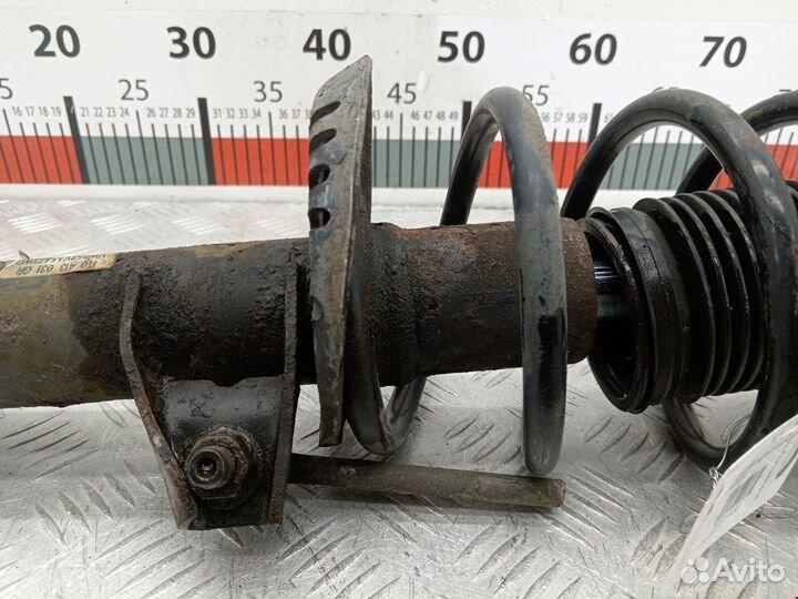 Стойка амортизатора переднего левого Volkswagen Eos