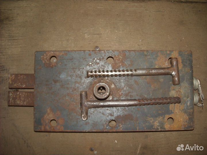 Замок гаражный