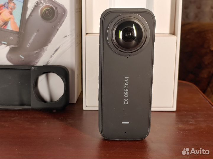 Экшн-камера Insta 360 x3 5.7к 360 VR + защита