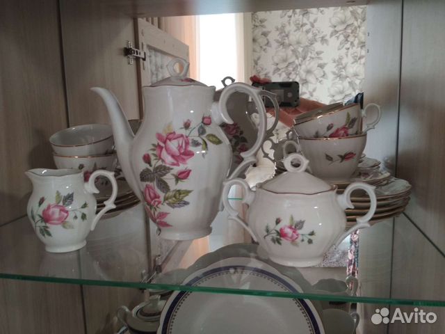 Сервиз Польша цмелюв с позолотой.Кофейник Рига