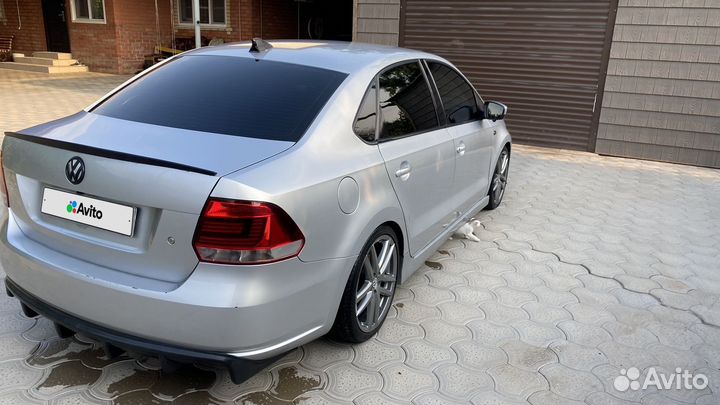 Volkswagen Polo 1.6 МТ, 2011, 300 000 км