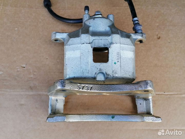 Суппорт передний mitsubishi 4605A862 outlander 3