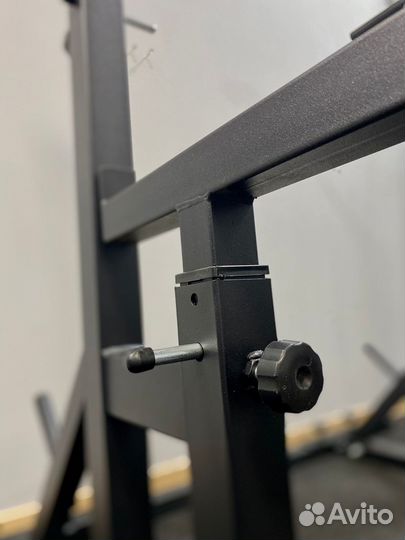Стойки со скамьей и штангой