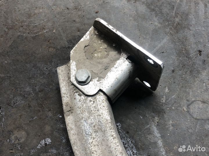 Усилитель зад бампера Меган 2