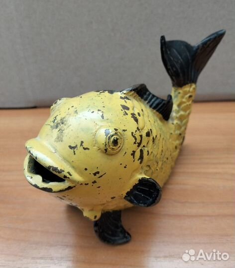 Статуэтка золотая рыбка